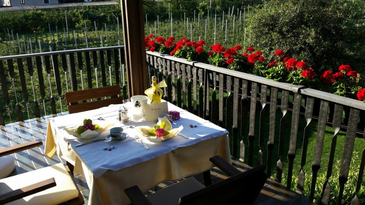 Pension Rebgut Bed & Breakfast Lana Exterior photo