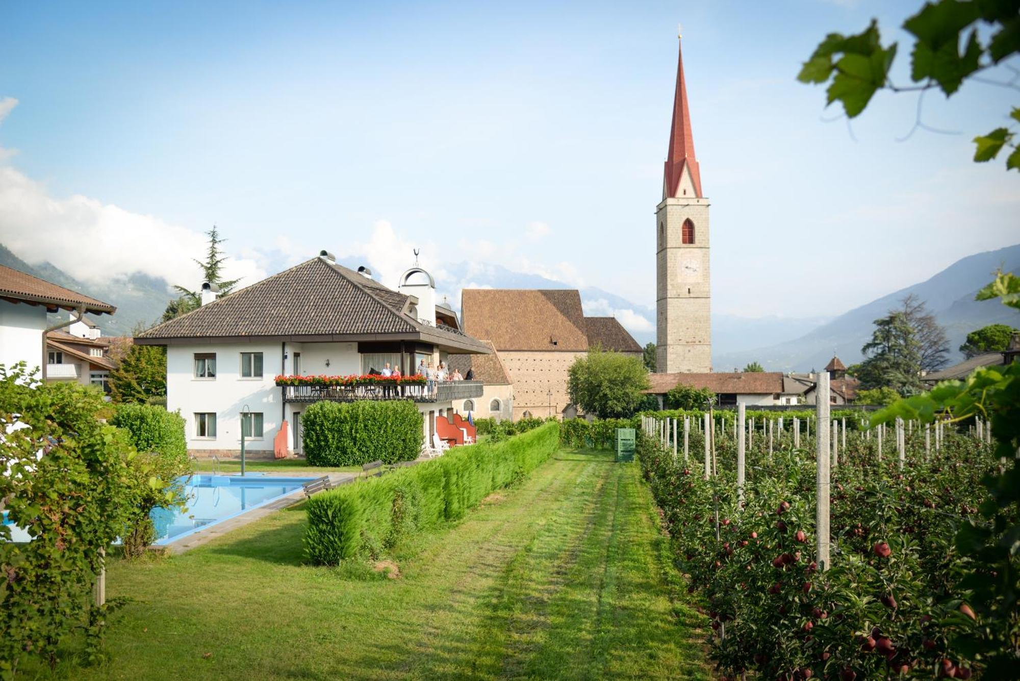 Pension Rebgut Bed & Breakfast Lana Exterior photo