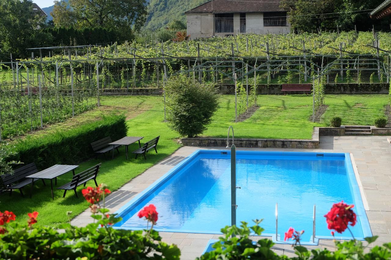 Pension Rebgut Bed & Breakfast Lana Exterior photo